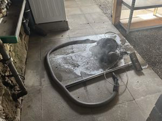 Ausgebrannter Staubsauger